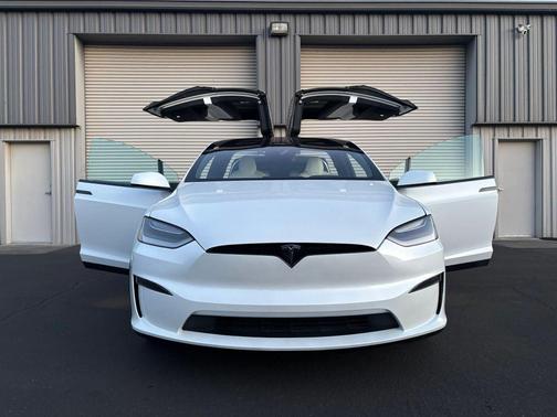 Pearl White Multi-Coat 2022 Tesla Model X Dual Motor All-Wheel Drive