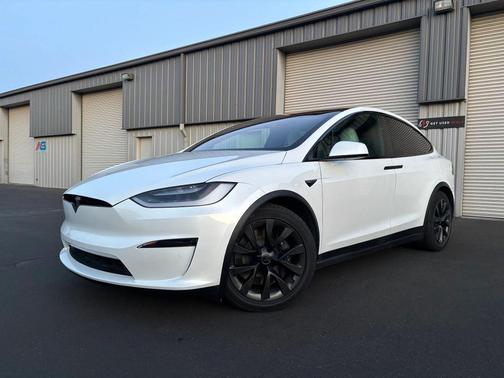 Pearl White Multi-Coat 2022 Tesla Model X Dual Motor All-Wheel Drive