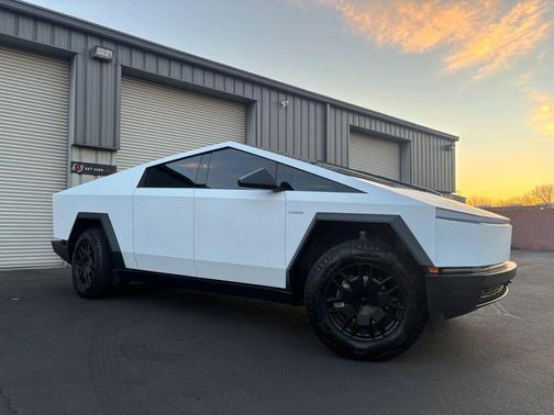2024 Tesla Cybertruck All-Wheel Drive