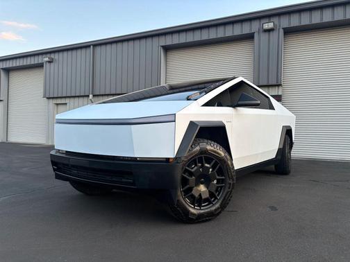 2024 Tesla Cybertruck All-Wheel Drive