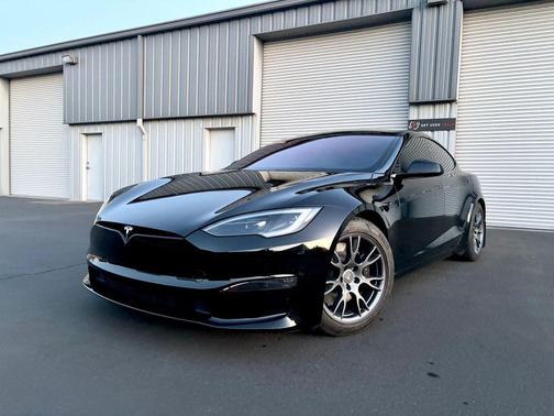 Solid Black 2023 Tesla Model S Standard Range