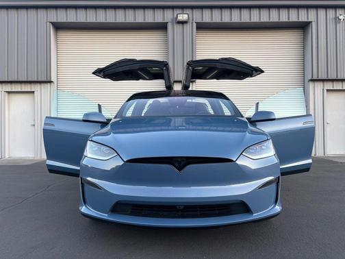 Frost Blue Metallic 2026 Tesla Model X Plaid