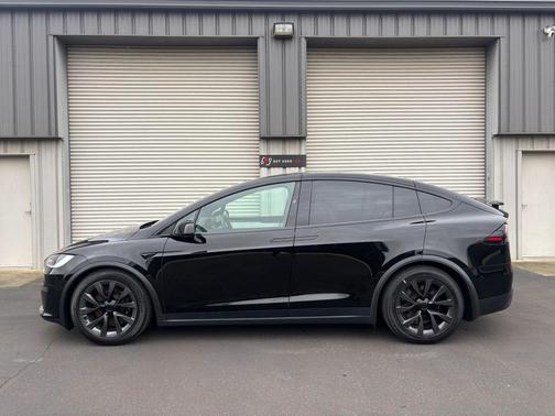 2023 Tesla Model X Standard Range