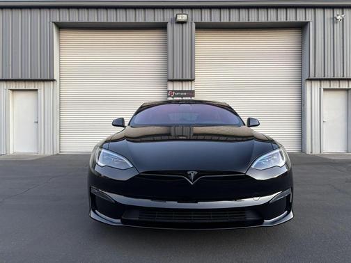 Solid Black 2023 Tesla Model S Plaid