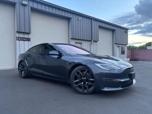 Stealth Grey 2024 Tesla Model S Long Range