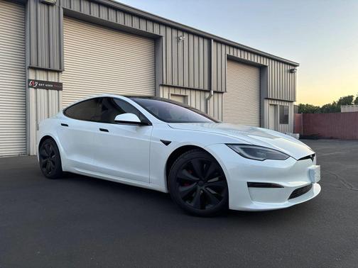 White 2023 Tesla Model S Plaid