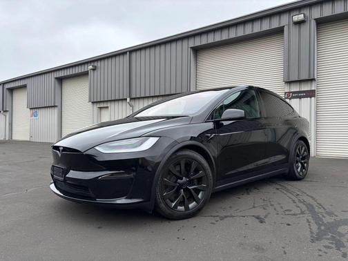 2023 Tesla Model X Standard Range