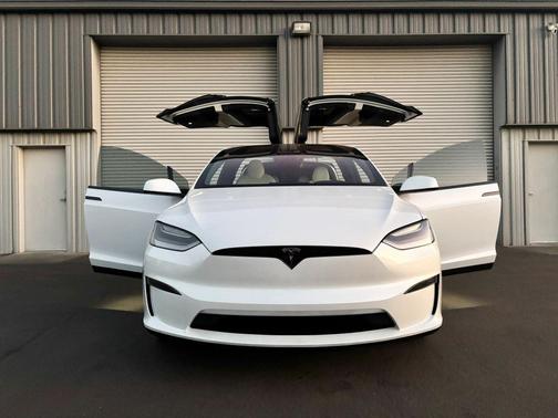2023 Tesla Model X Standard Range