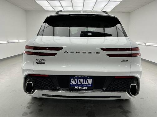 2025 Genesis GV70 2.5T