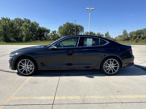 2025 Genesis G70 2.5T