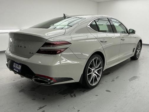 2025 Genesis G70 2.5T