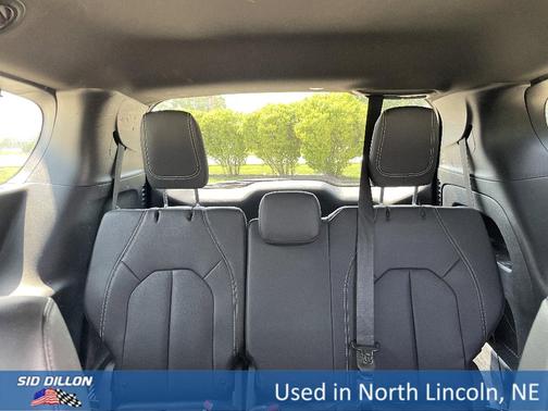 2019 Chrysler Pacifica Touring-L
