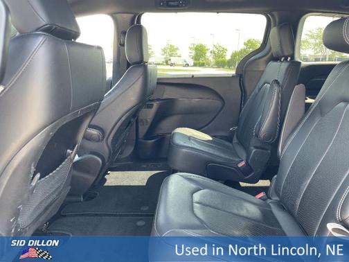 2019 Chrysler Pacifica Touring-L