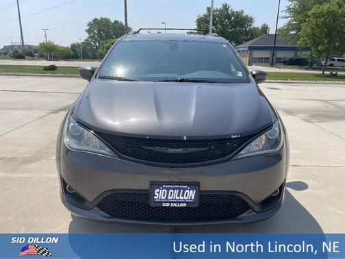2019 Chrysler Pacifica Touring-L