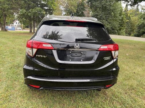 Crystal Black Pearl 2022 Honda HR-V AWD Sport