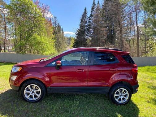 Ruby Red Metallic Tinted Clearcoat 2018 Ford EcoSport SE