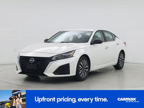 White 2024 Nissan Altima SV