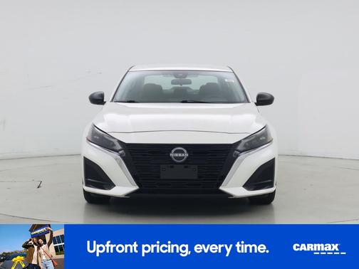 White 2024 Nissan Altima SV
