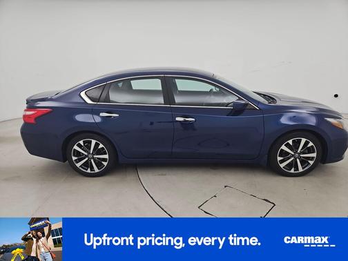 Blue 2016 Nissan Altima SR
