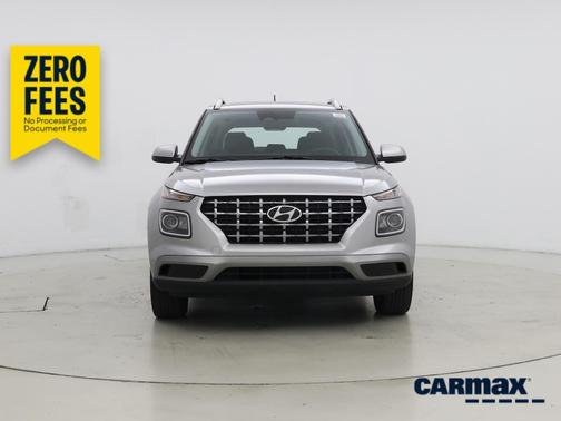Silver 2023 Hyundai VENUE SEL