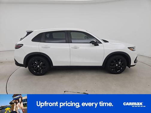 White 2024 Honda HR-V Sport