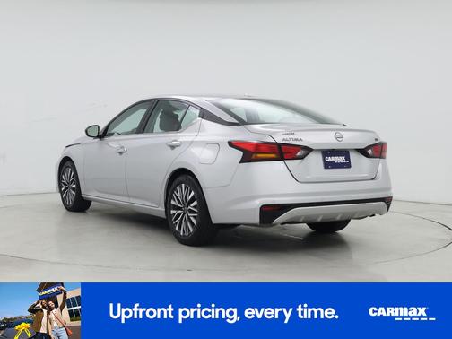 2024 Nissan Altima SV