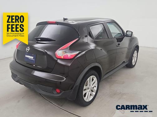 Black 2015 Nissan Juke SV