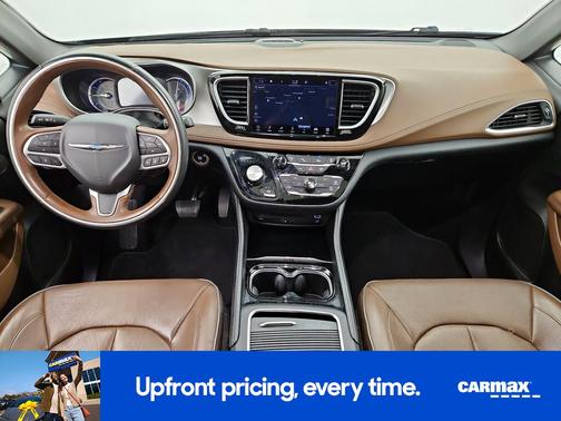 Black 2021 Chrysler Pacifica Hybrid Limited