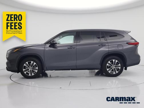 Gray 2022 Toyota Highlander XLE