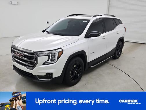 White 2022 GMC Terrain AT4
