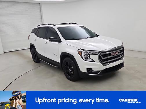 White 2022 GMC Terrain AT4