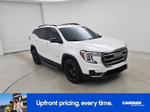 White 2022 GMC Terrain AT4