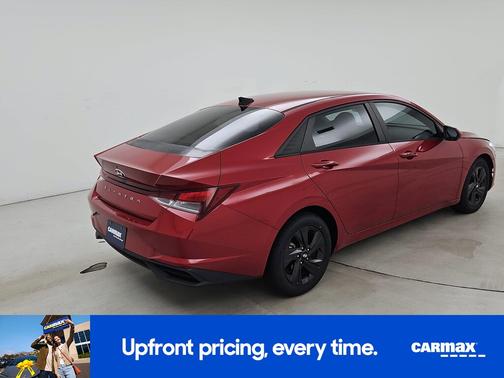Red 2022 Hyundai ELANTRA SEL