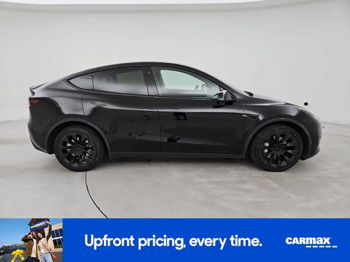 Black 2023 Tesla Model Y Long Range