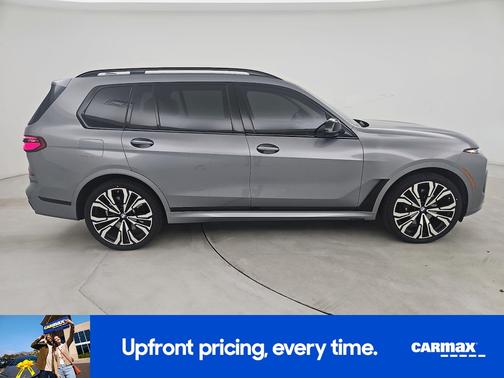 Gray 2023 BMW X7 M60