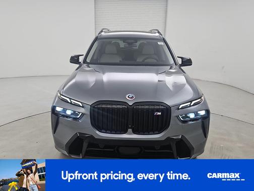 Gray 2023 BMW X7 M60