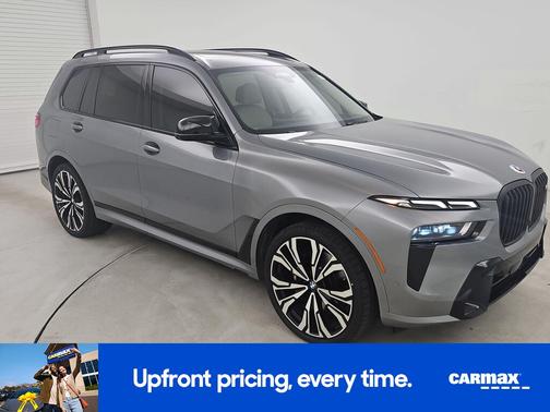 Gray 2023 BMW X7 M60