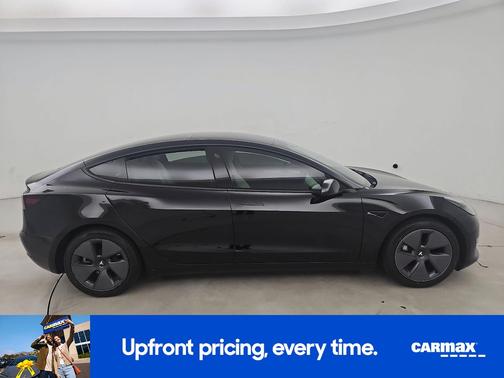 Black 2022 Tesla Model 3