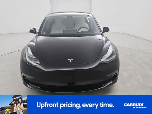 Black 2022 Tesla Model 3