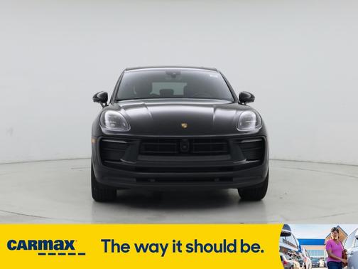 2023 Porsche Macan T