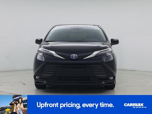 Black 2025 Toyota Sienna XLE