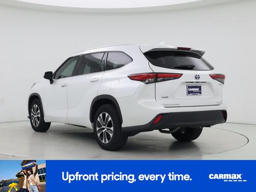 2022 Toyota Highlander Hybrid XLE