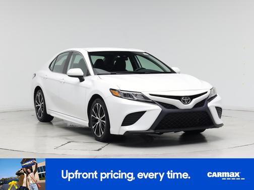 White 2020 Toyota Camry SE
