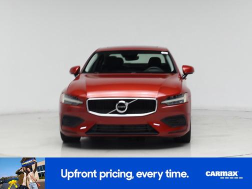 2019 Volvo S60 T6 Momentum