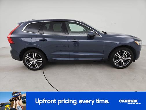 Blue 2020 Volvo XC60 T5 Momentum