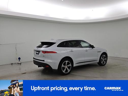 2018 Jaguar F-PACE R-Sport