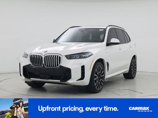 White 2025 BMW X5 PHEV xDrive50e
