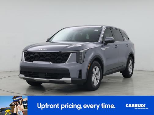 Silver 2025 Kia Sorento LX