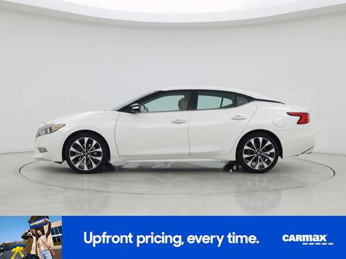 White 2017 Nissan Maxima SR