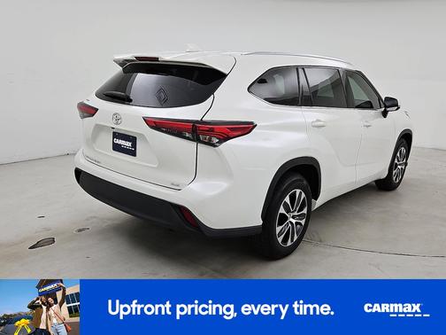 Pearl 2021 Toyota Highlander XLE